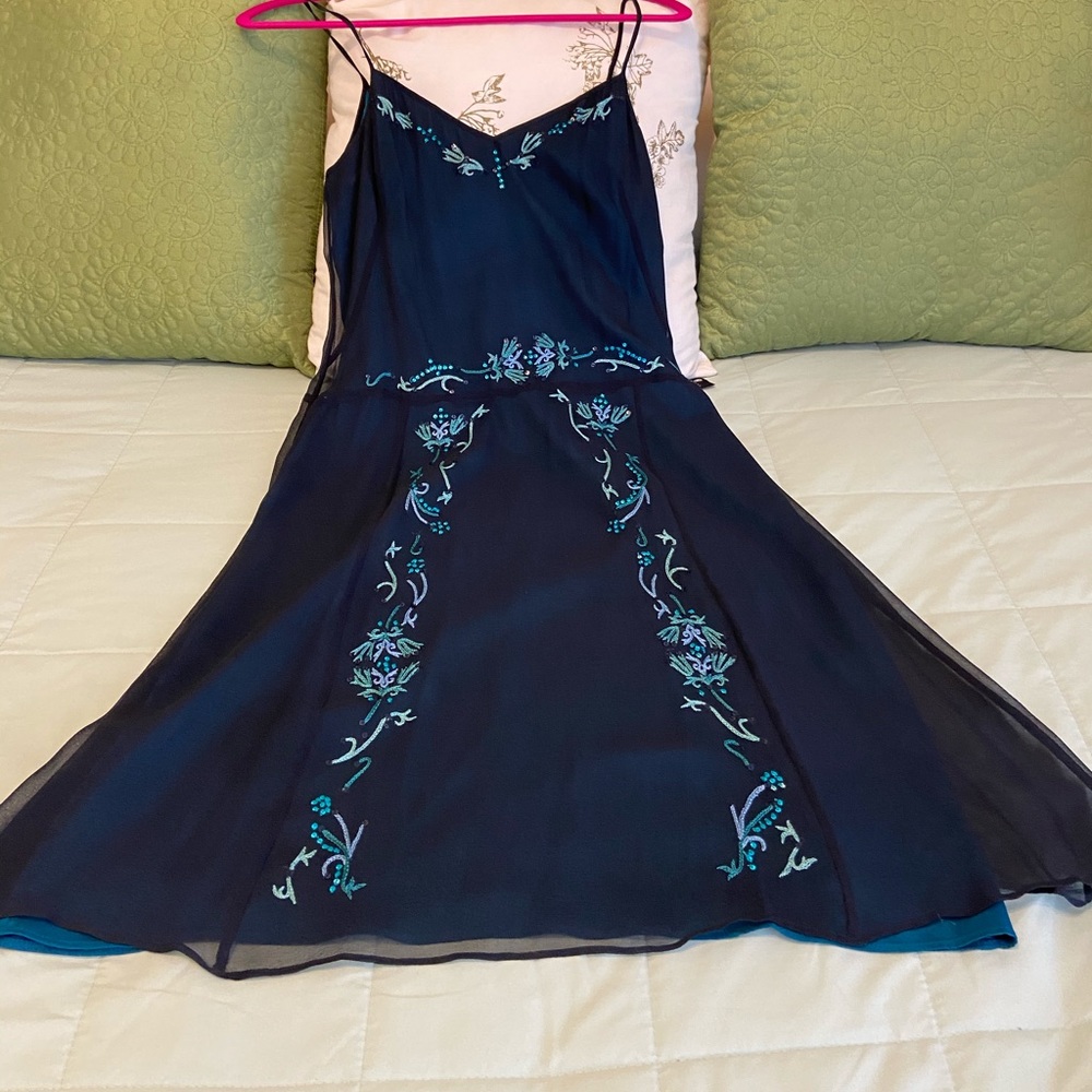 Vintage 💯 % silk dress
